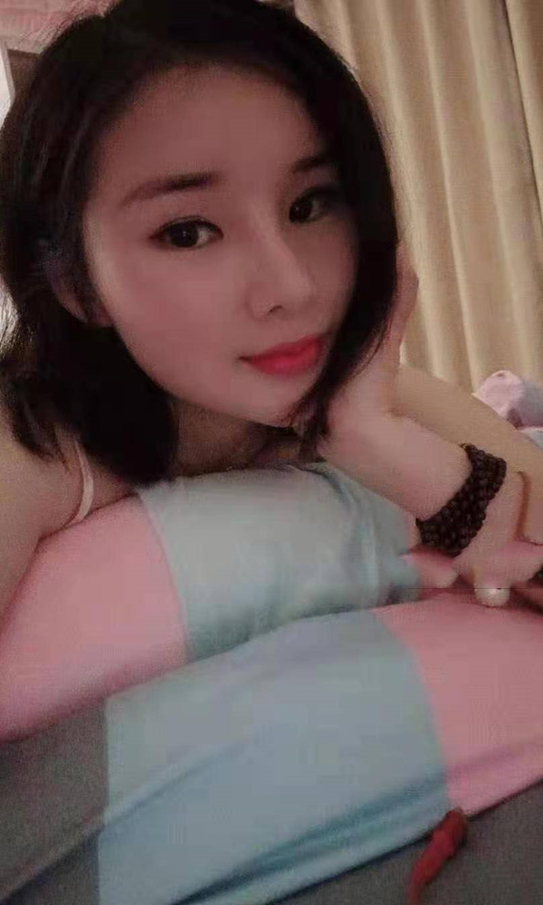 网红樱花味女孩