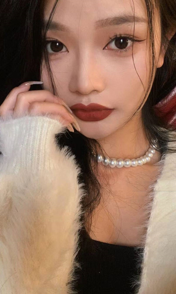 模特妮妮小姐姐