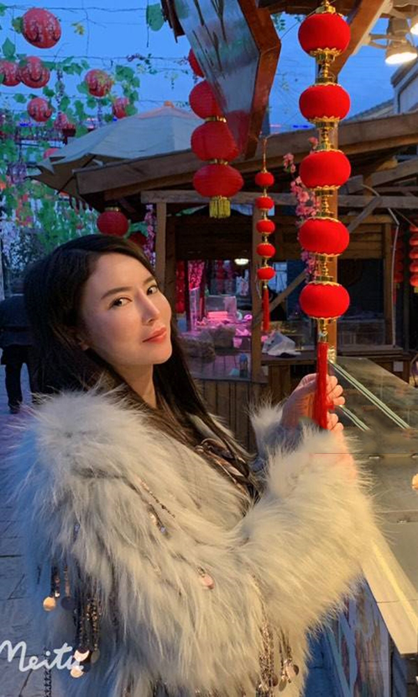 模特小狐狸乖乖