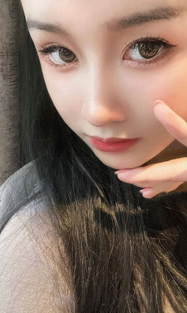 学生甜欲小草莓