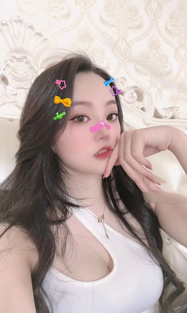 白领皮卡丘很皮