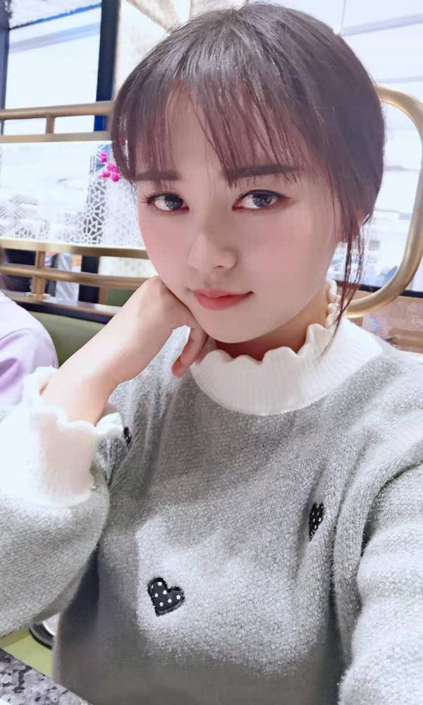 学生小可爱洋洋