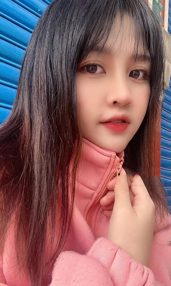 学生娜娜四川人