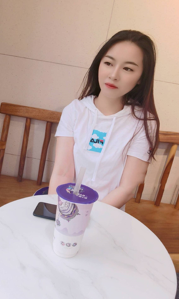 白领憨憨爱吃菜