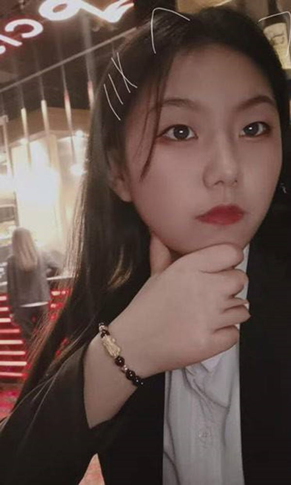 学生糖糖小可爱