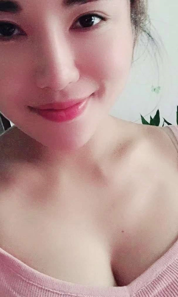 模特小爱爱⑉°з°