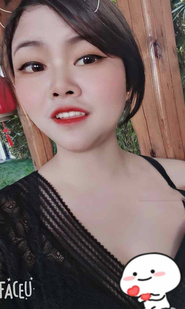 学生你爱笑的眼睛