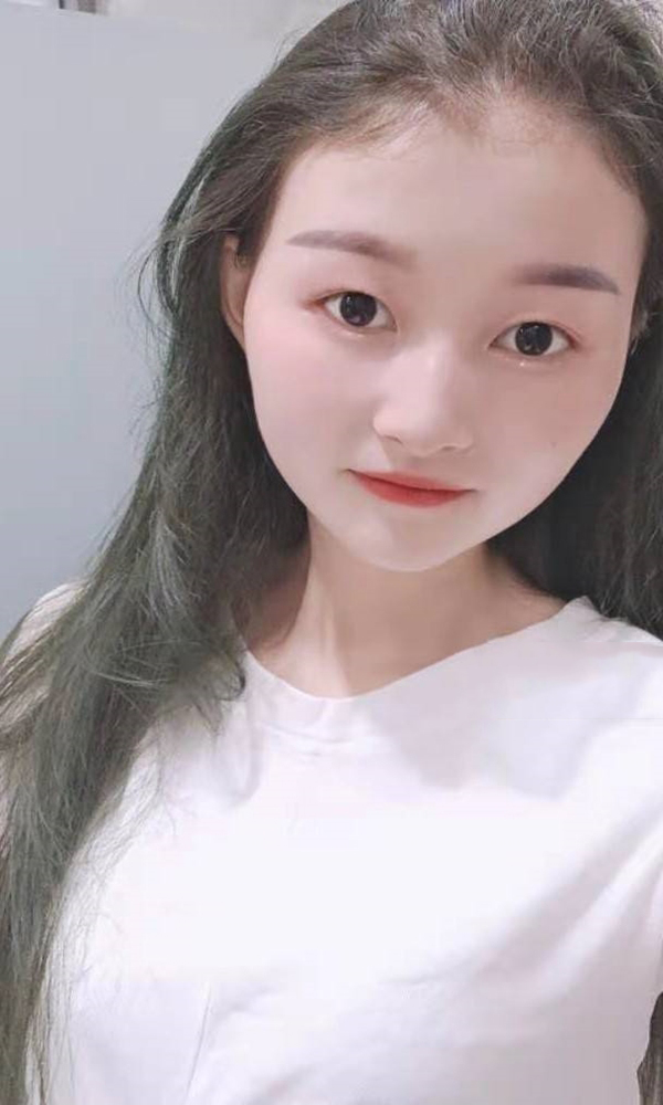 模特深情不及久伴