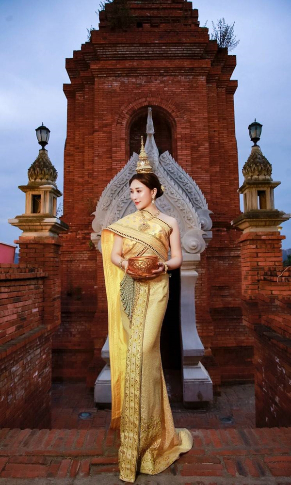 白领舞蹈老师小辣椒