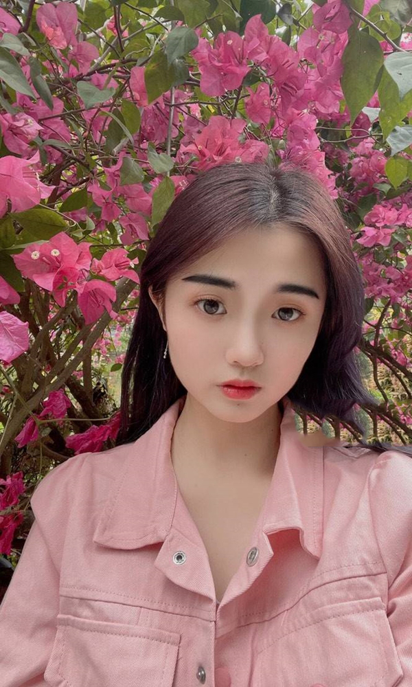 学生菠萝蜜桃七七