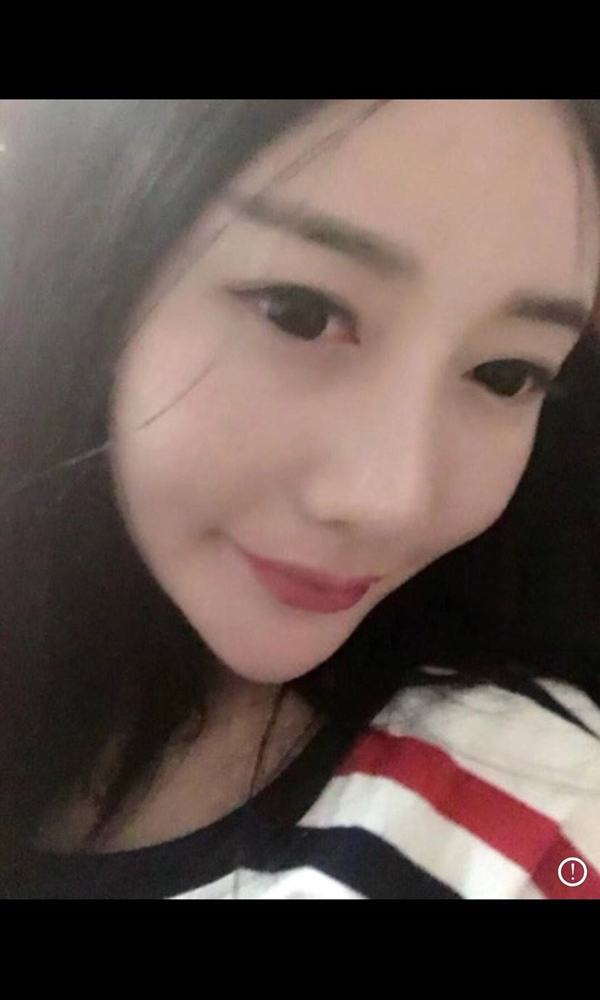 白领黑丝还是白丝