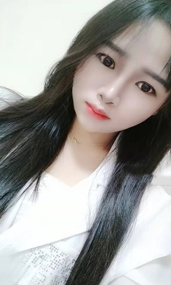 白领ヾ❀╹◡╹ﾉ