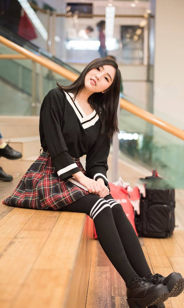 学生长腿娃娃音