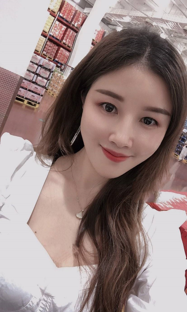 白领混事小魔女‍