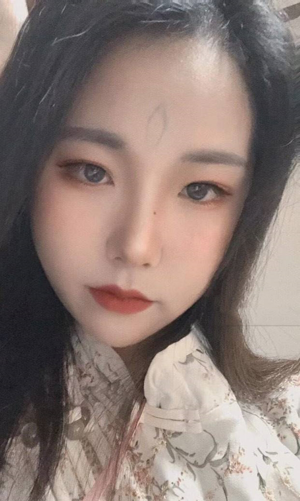 学生你的夏夏女神