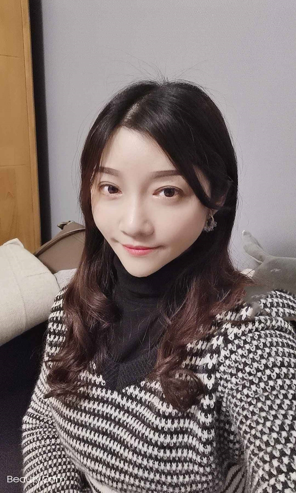 白领蓝蓝的天空