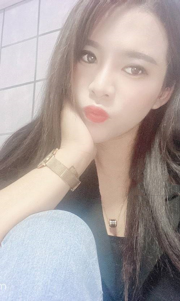 模特小爱同学‍