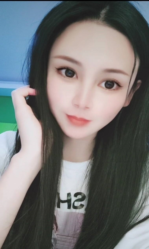 模特AAA你的小可爱