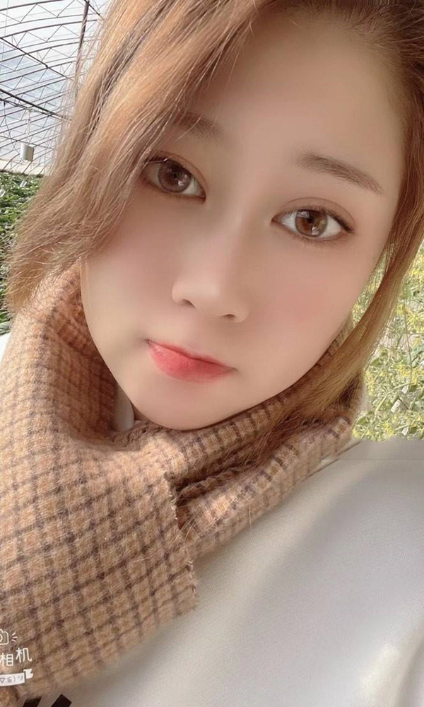 模特萌萌要吃鱼吖