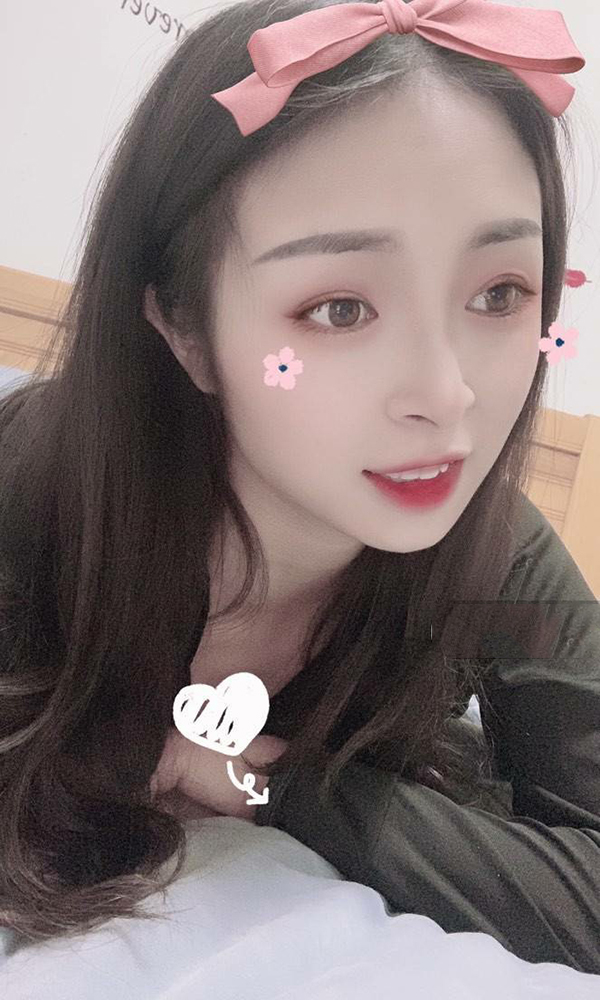 学生小阔爱呐呐呐