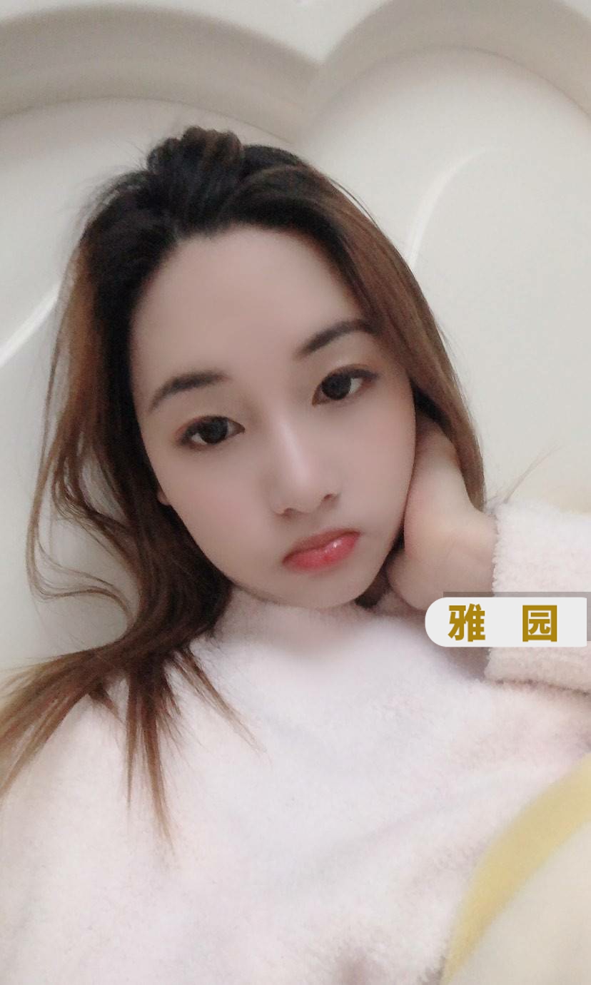 学生琪琪小宝贝