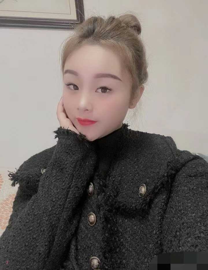 太会 深~hou的小姐姐