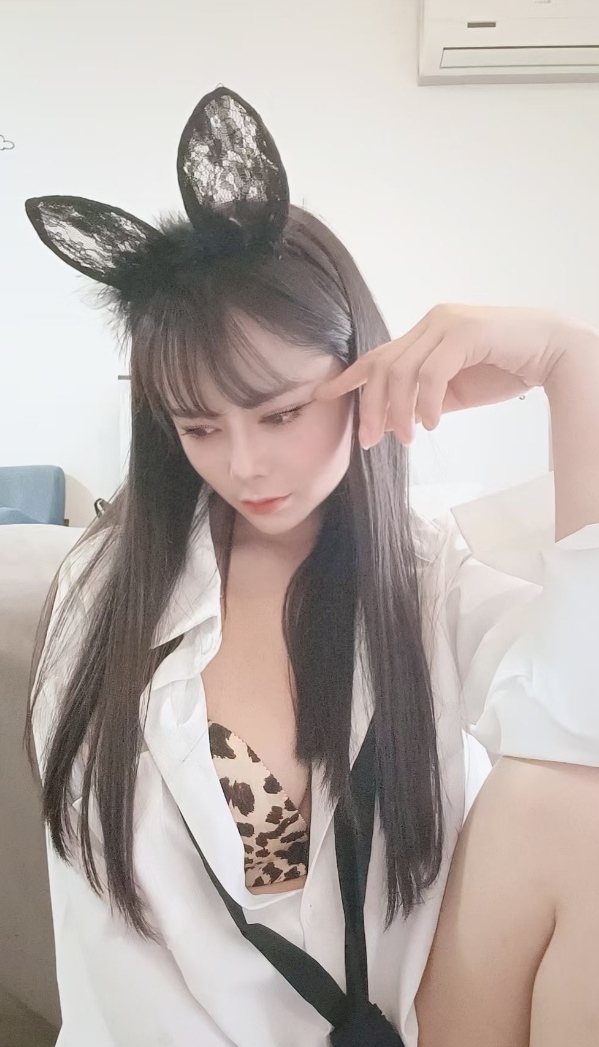 国际公寓东区诱惑小野猫