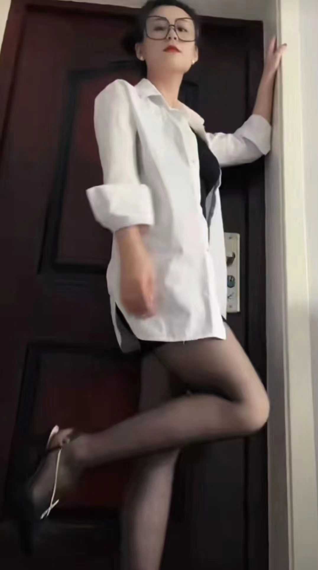 凹凸有致，制服诱惑