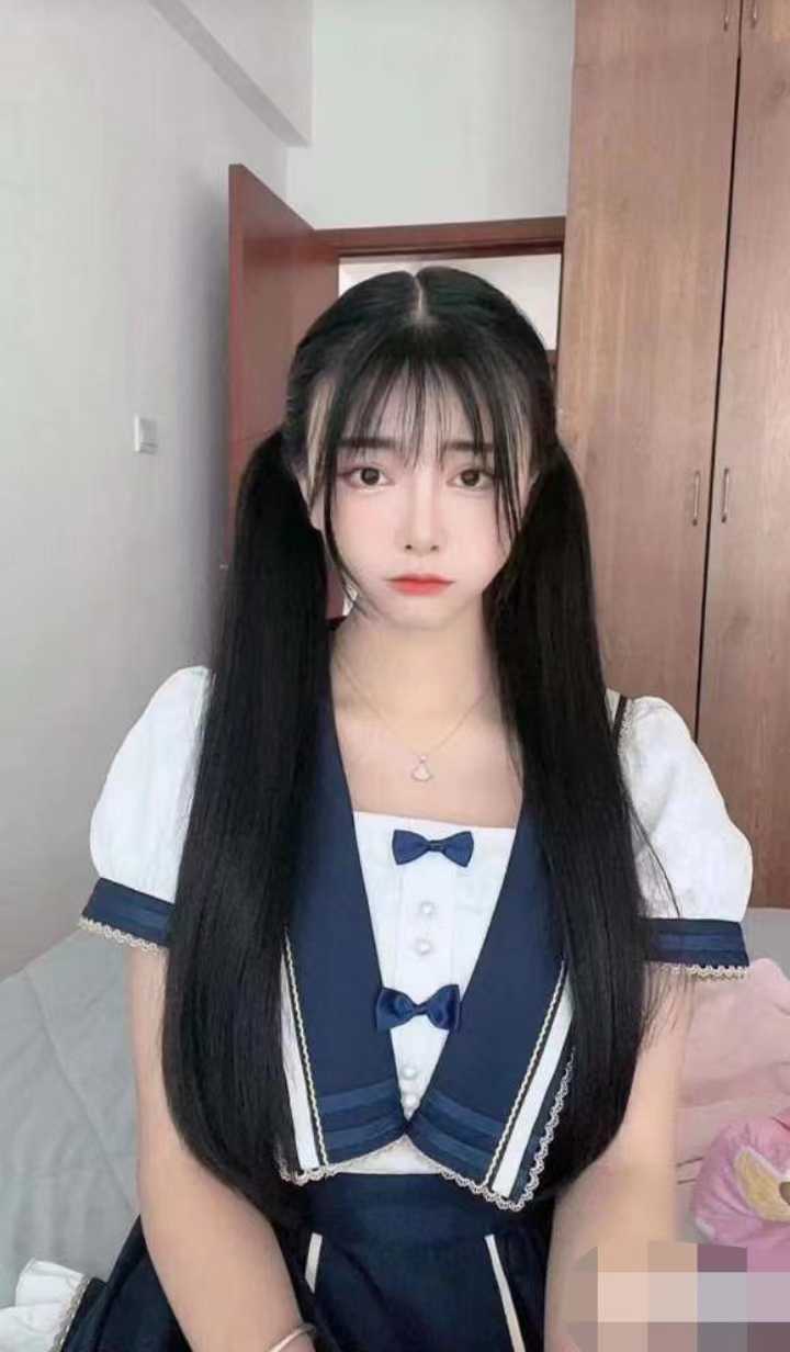 清纯兼职学生妹