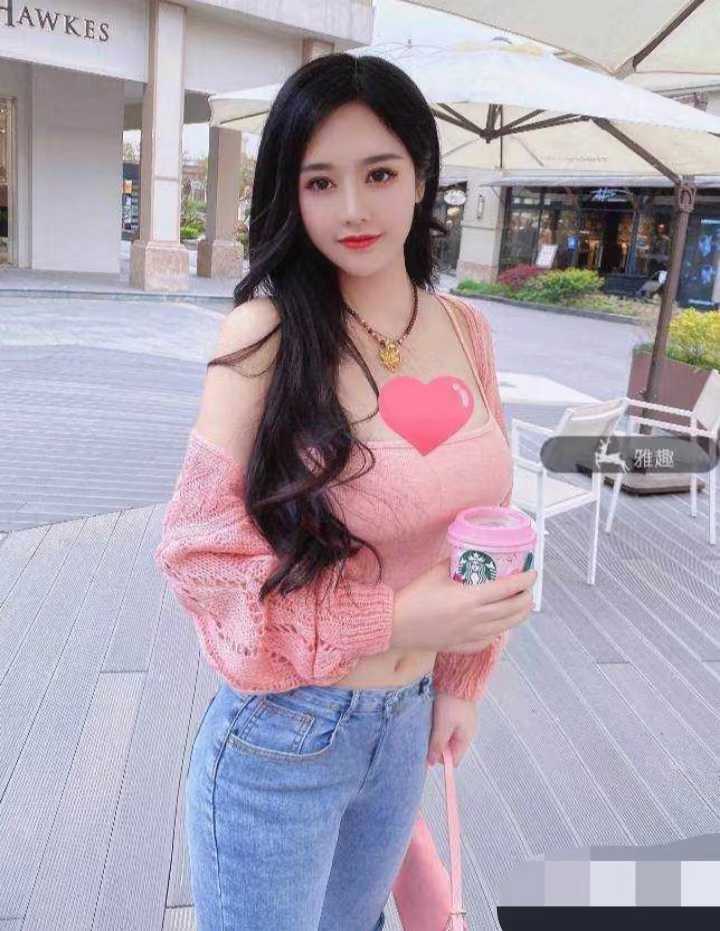 胸很大的身材很棒