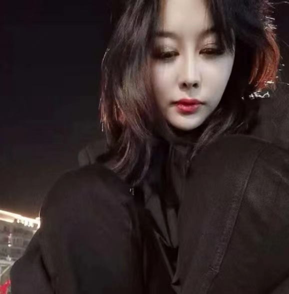 KH不错，不催钟，觉得看的上去试试。