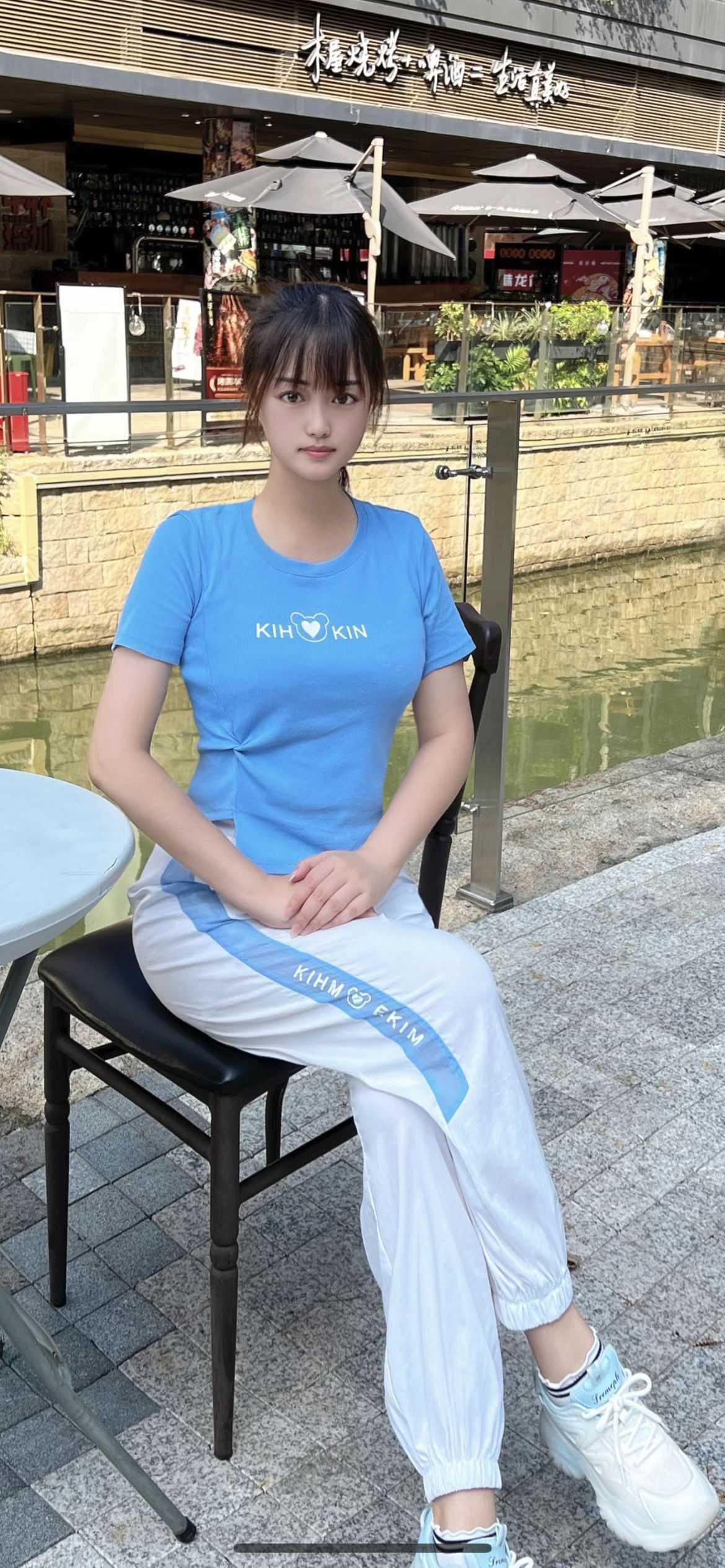 服务好，喜欢她的XT