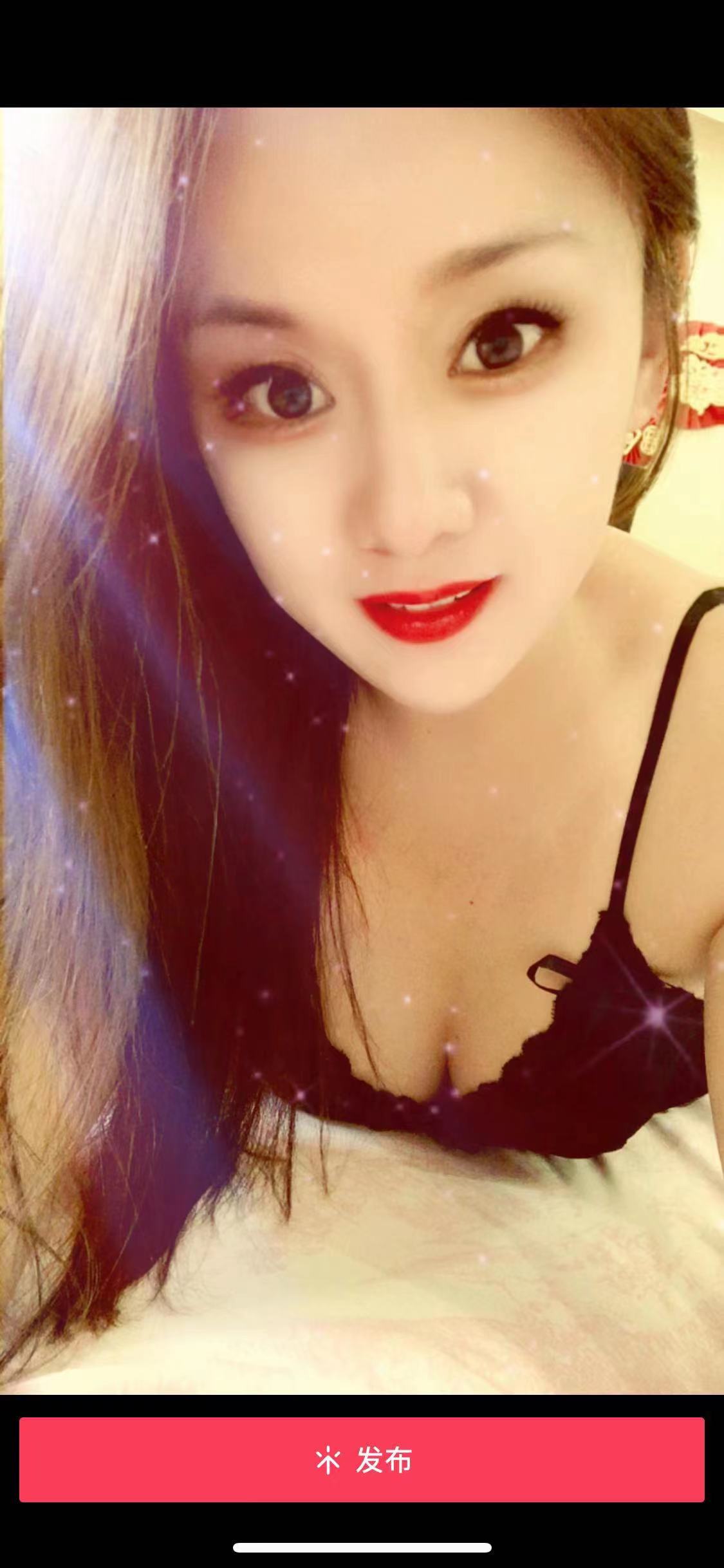 成熟风韵少妇，挺有味道