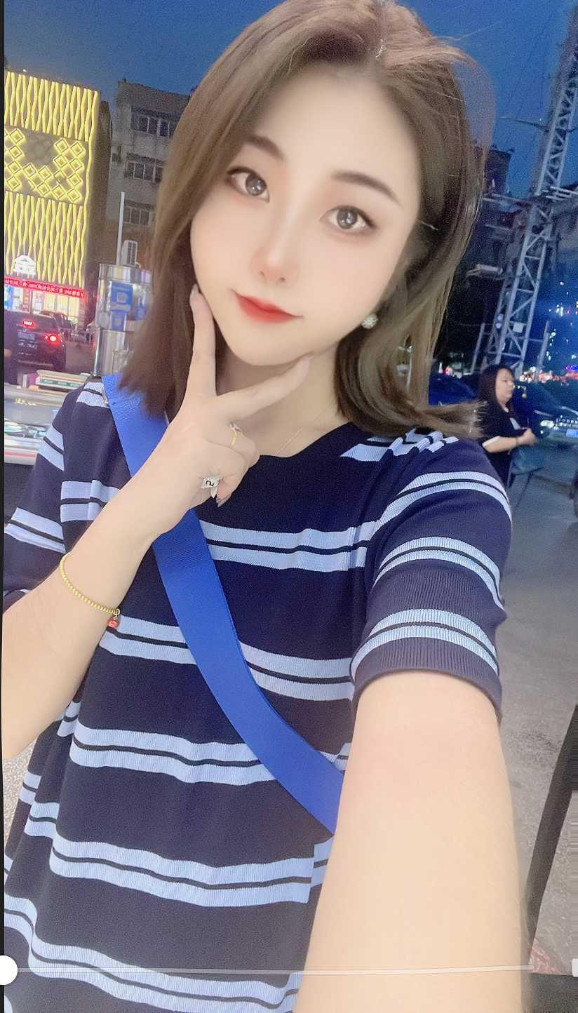 颜值不错挺甜美妹妹