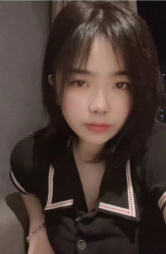 超级年轻，很润妹妹