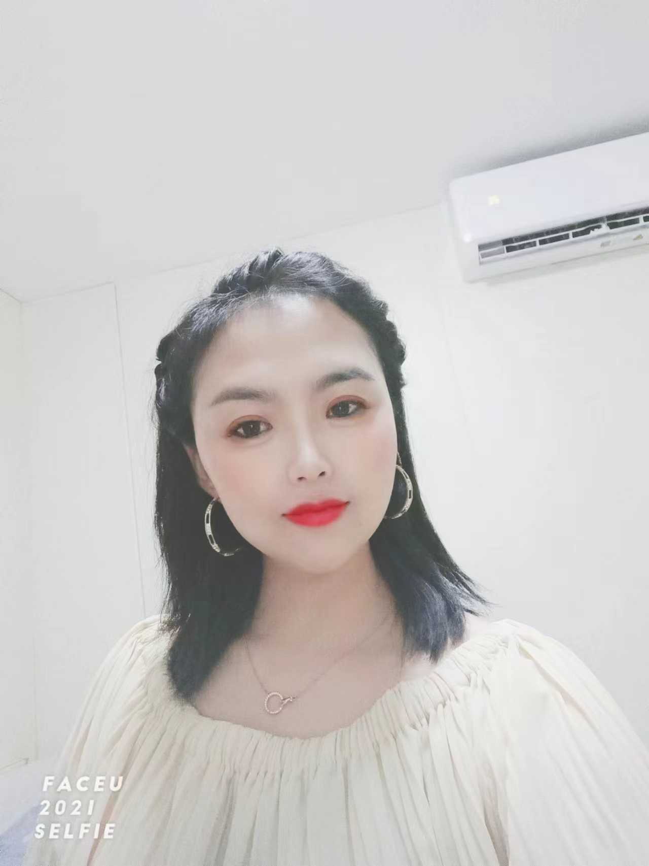 疯狂输出她，很有风Sao韵味