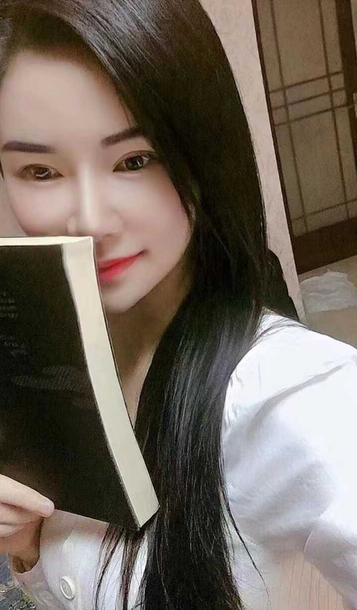 成熟胸大值得试试的少妇