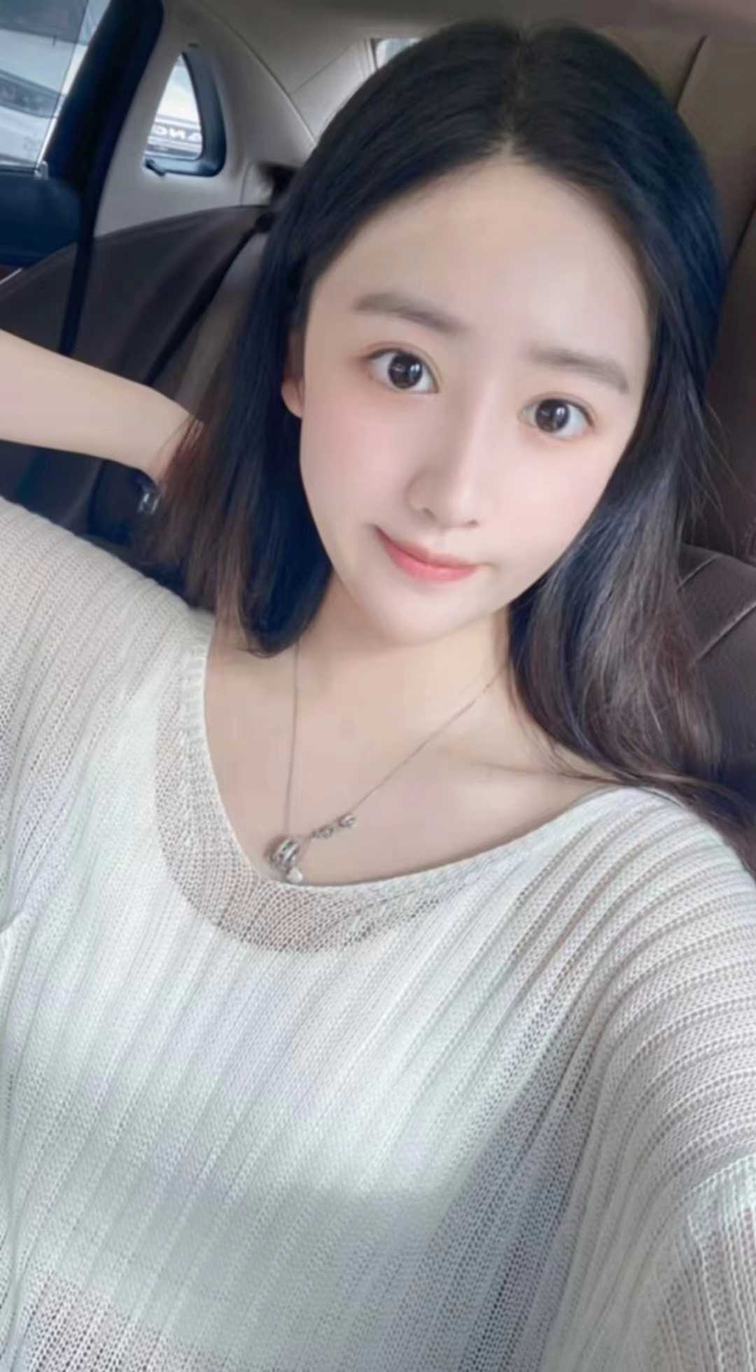 颜值很棒很纯欲的妹子