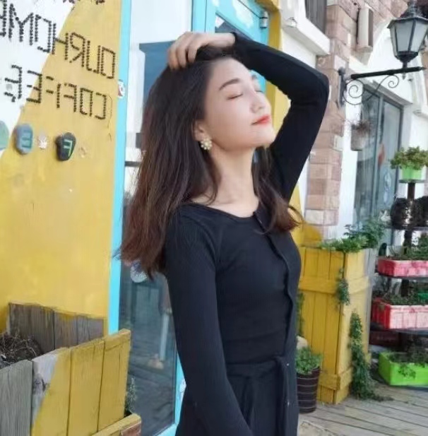 朋友介绍还算不错的妞子