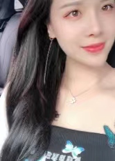 小酥胸很挺的妹妹