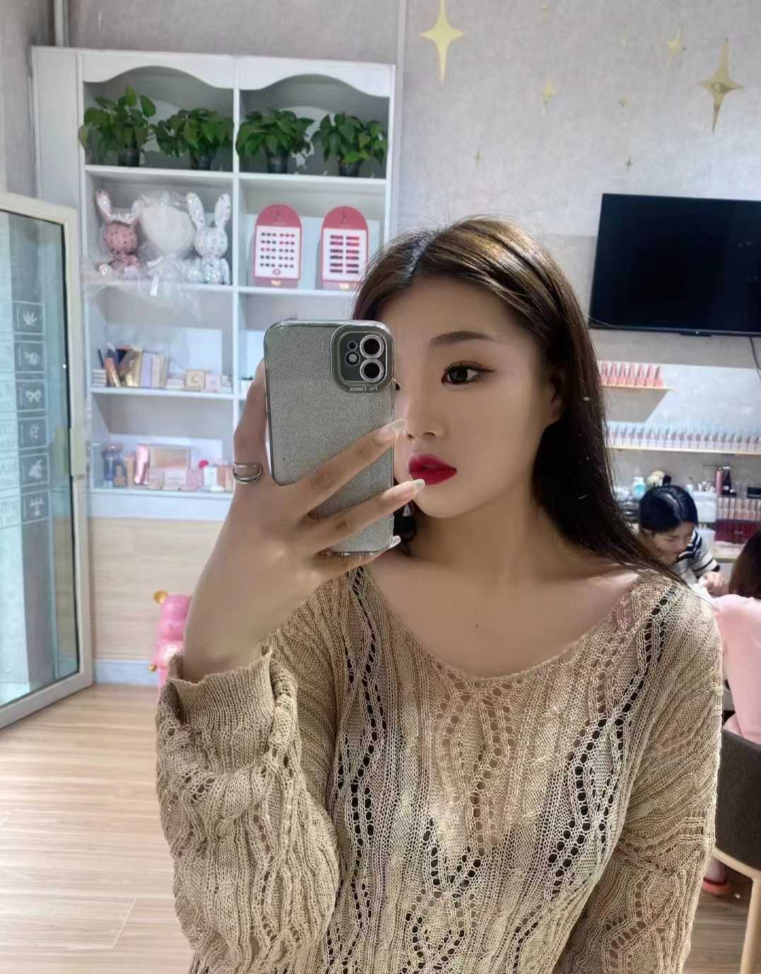 很正点的一个年轻妹妹