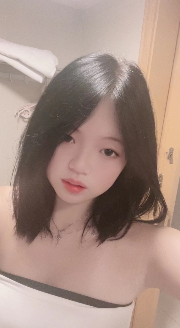 服务拉满的少女