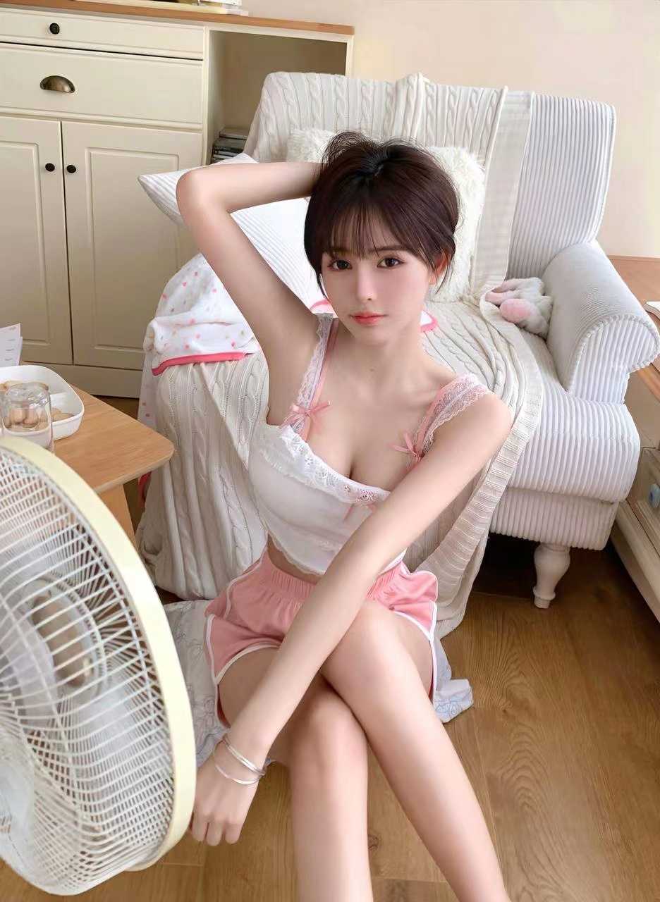 纯欲小美女，肤白貌美