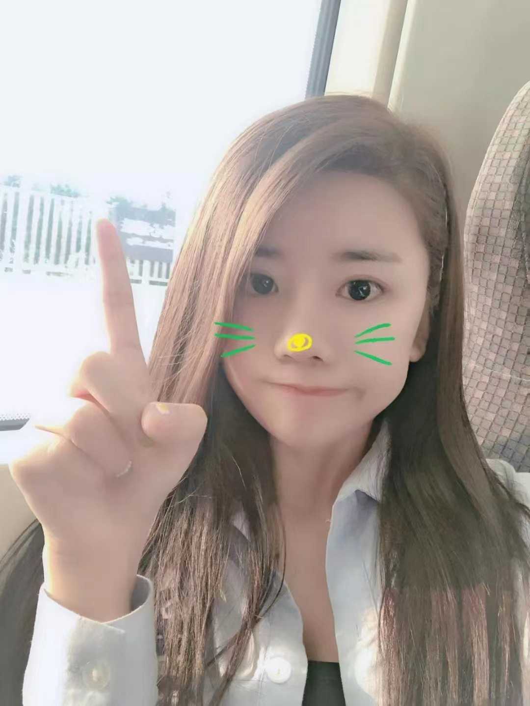 很不错的一个小姐姐