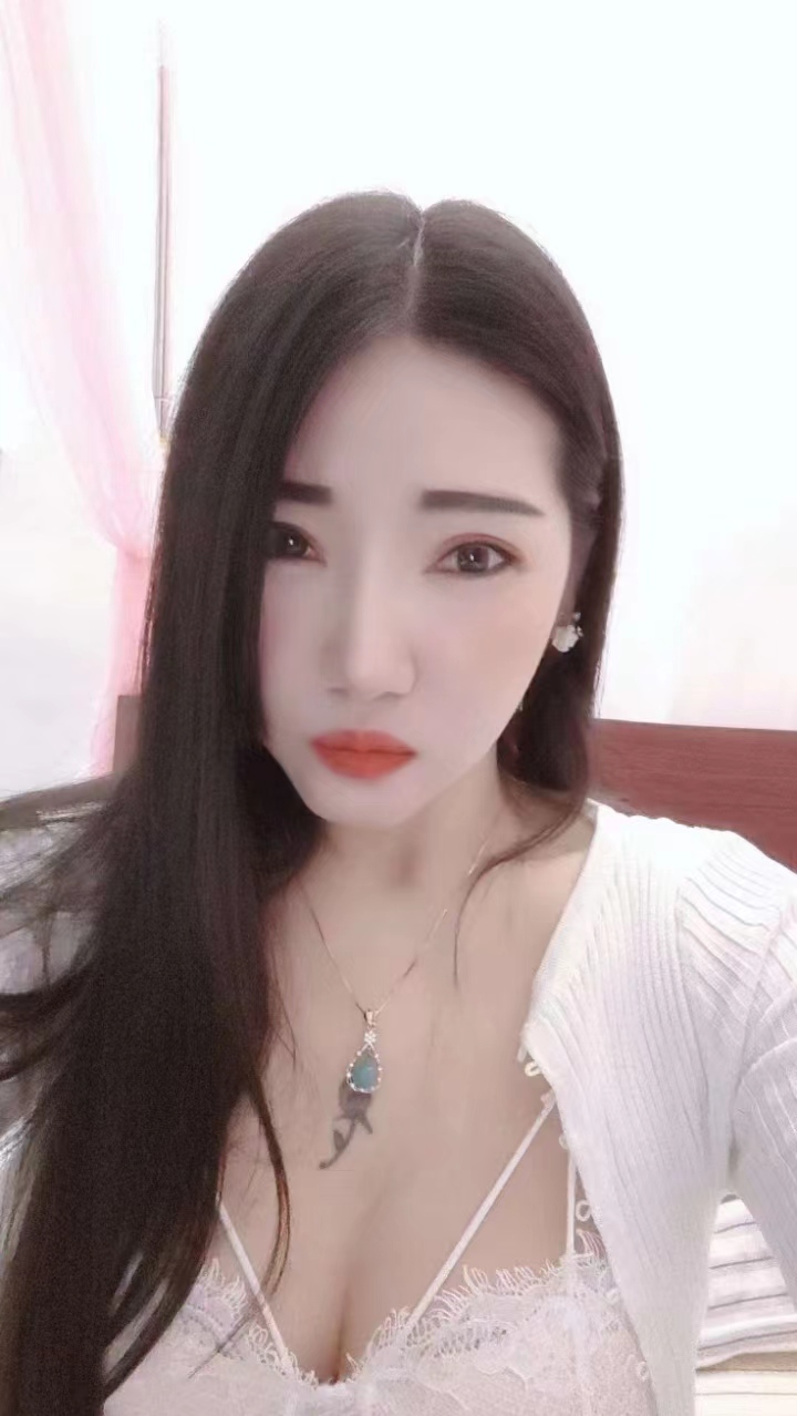 还是很值得返食的妞