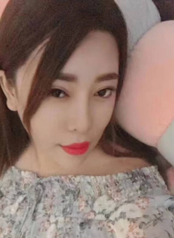 眼神很Sao爱做瑜伽的小姐姐