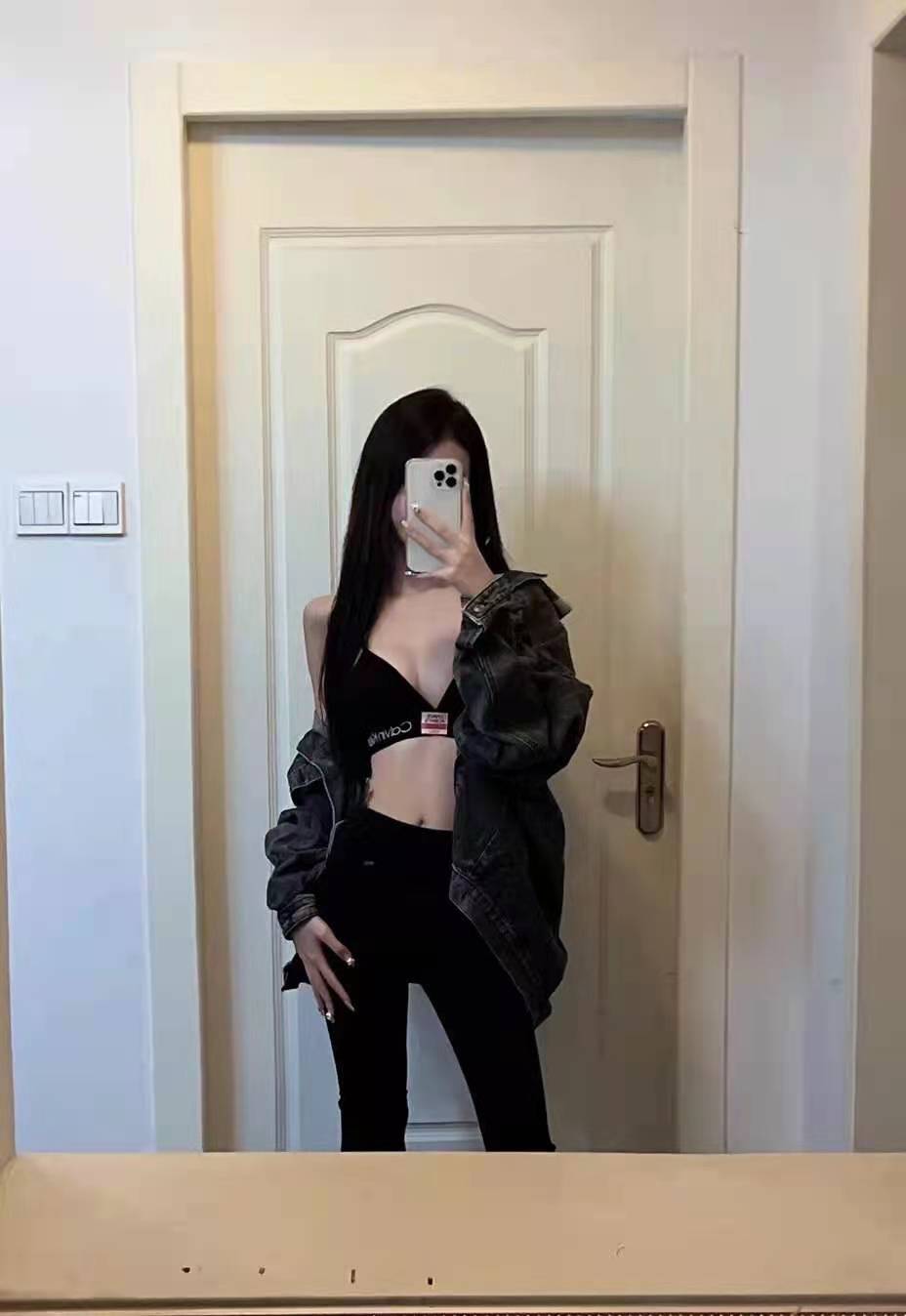 颜值身材都很棒，必须去试试兄弟们