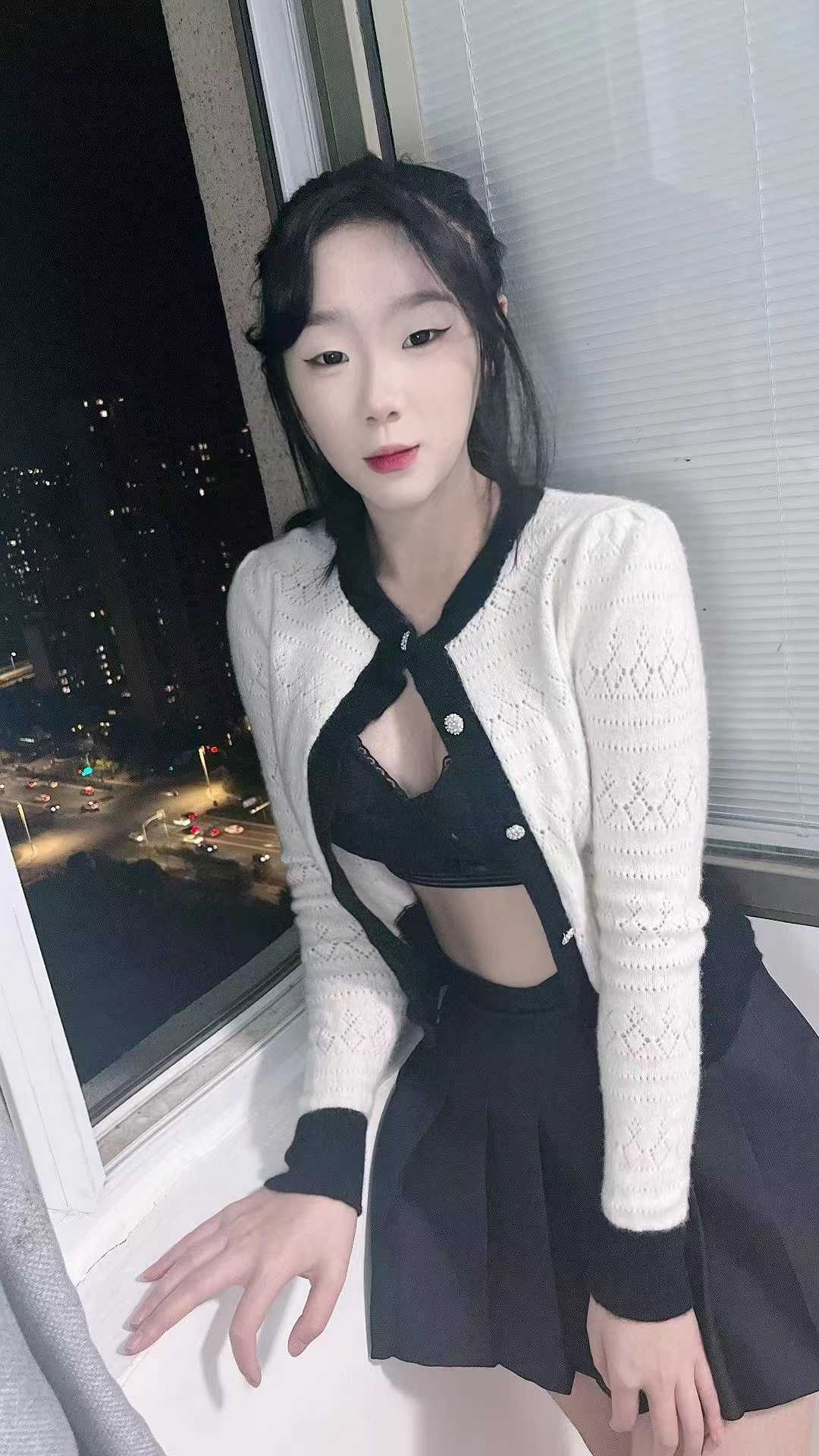 00后19岁，水嫩多汁的小妹妹