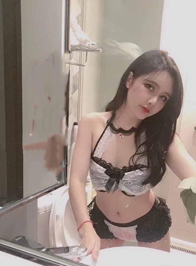 性感黑丝小野猫