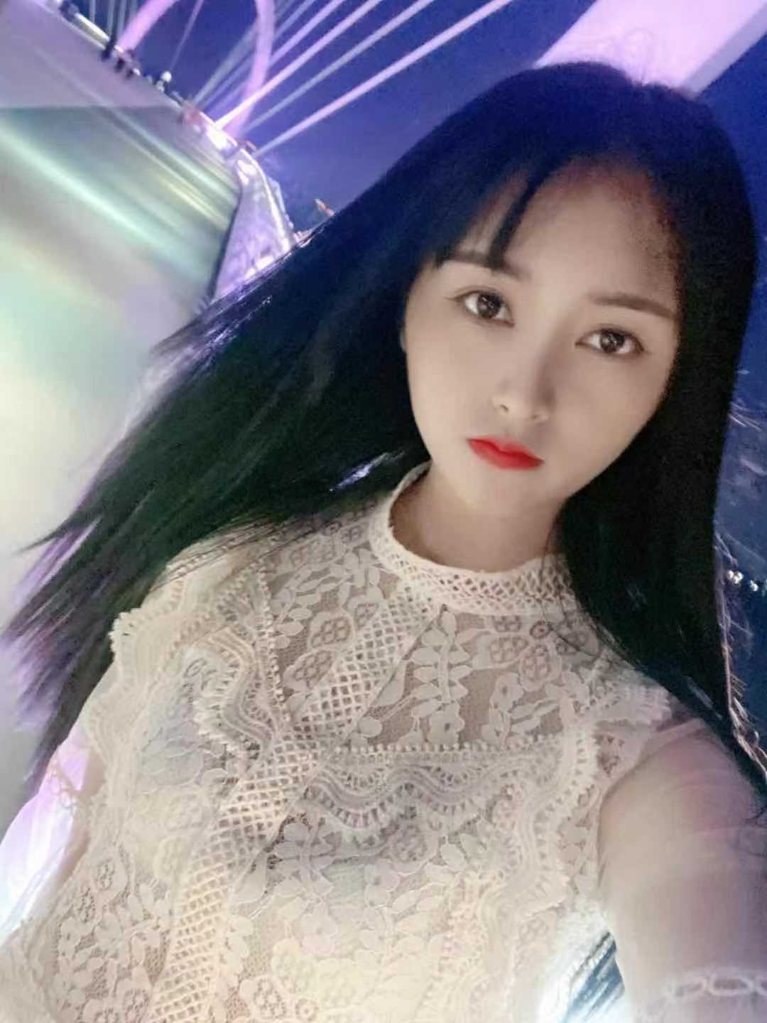 奶大水多可以舌吻